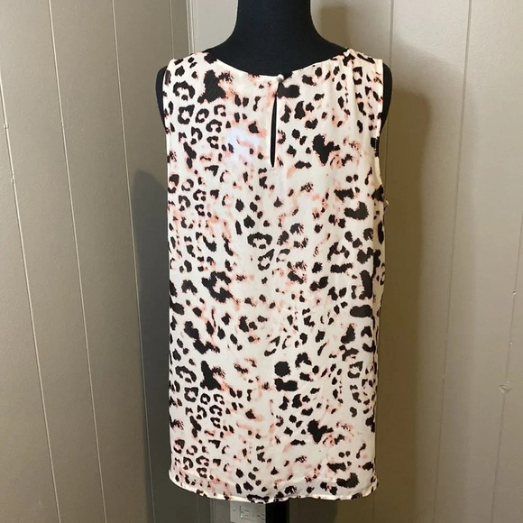 Vince Camuto Medium Tank Top Leopard Print Sheer Lining Pleated - Picture 4 of 8